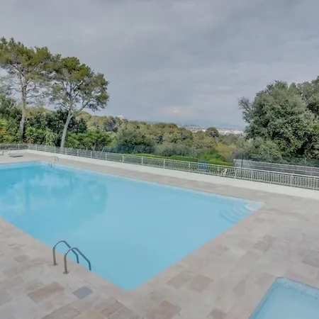Air-conditioned House In With Swimming Pool And Tennis Court Villeneuve-Loubet